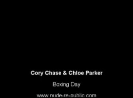 Cory Chase Pose En Collants.