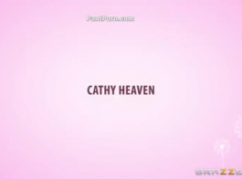 Sweet Cathy S'est Nue Devant Son Nouveau Petit Ami Et Lui A Soumis à Son Chef De Vidéo Porno Personnel.