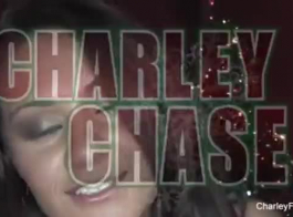 Chaud Petite Charley Chase Fait L'amour Avec Une Femme âgée Locale, Dans Son Immense Maison